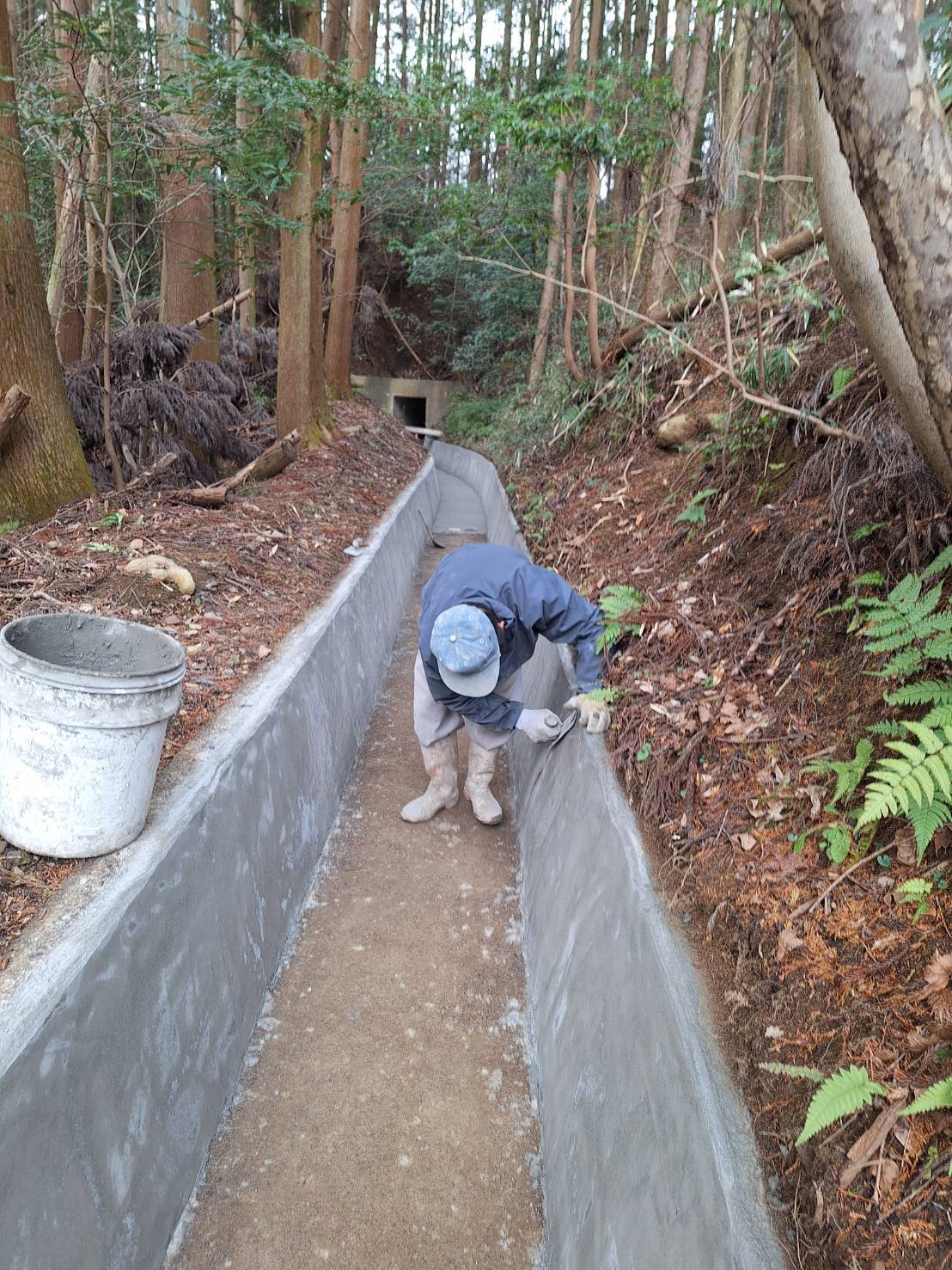 用水路の補修工事1